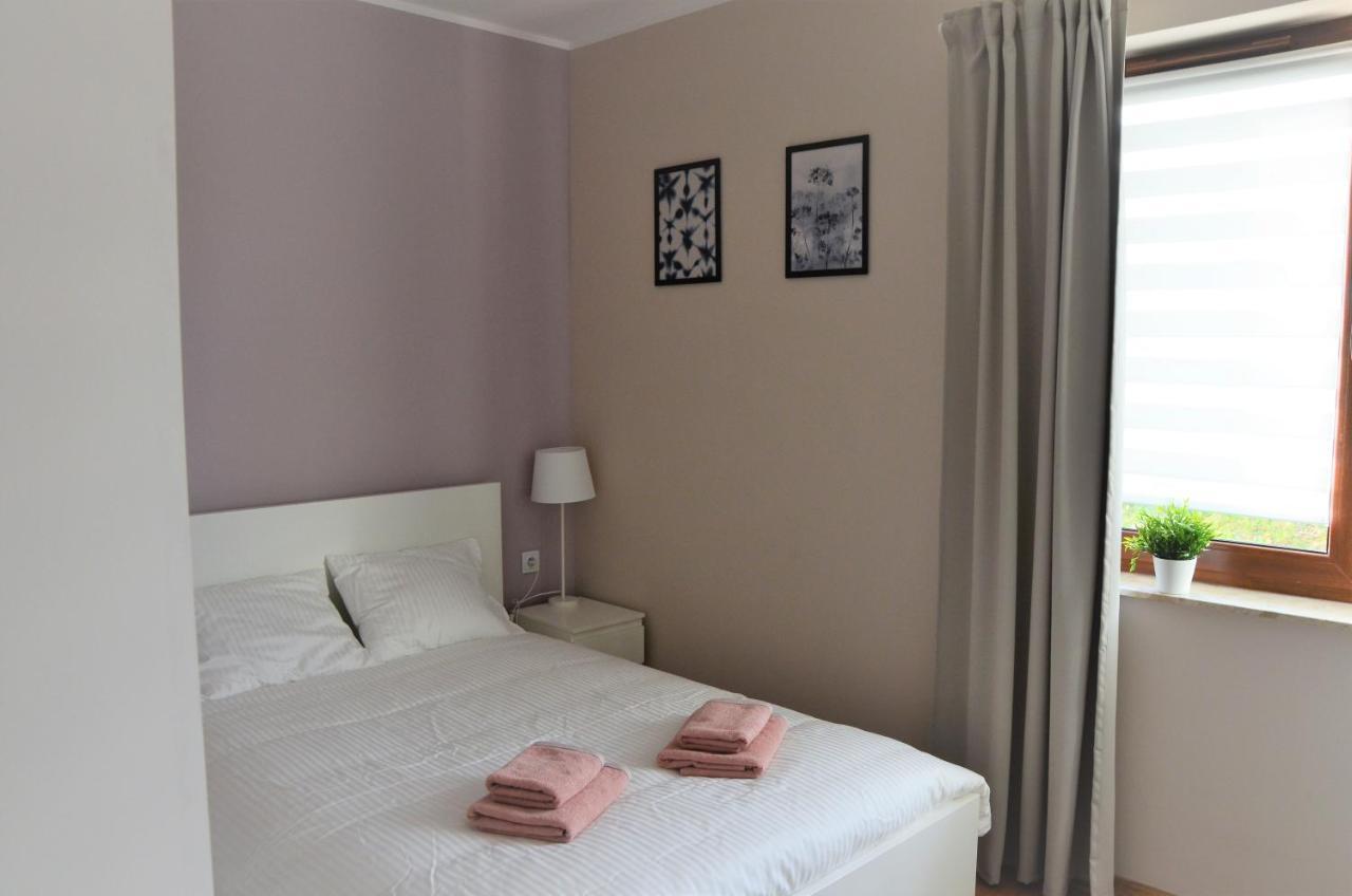 Komfort Apartament นาเวงชูฟ ภายนอก รูปภาพ